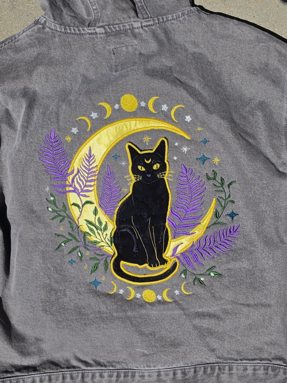 Upcycled Embroidered Celestial Black Cat Faded Gray Zip Hoodie Jacket. Womens S - Picture 4 of 9